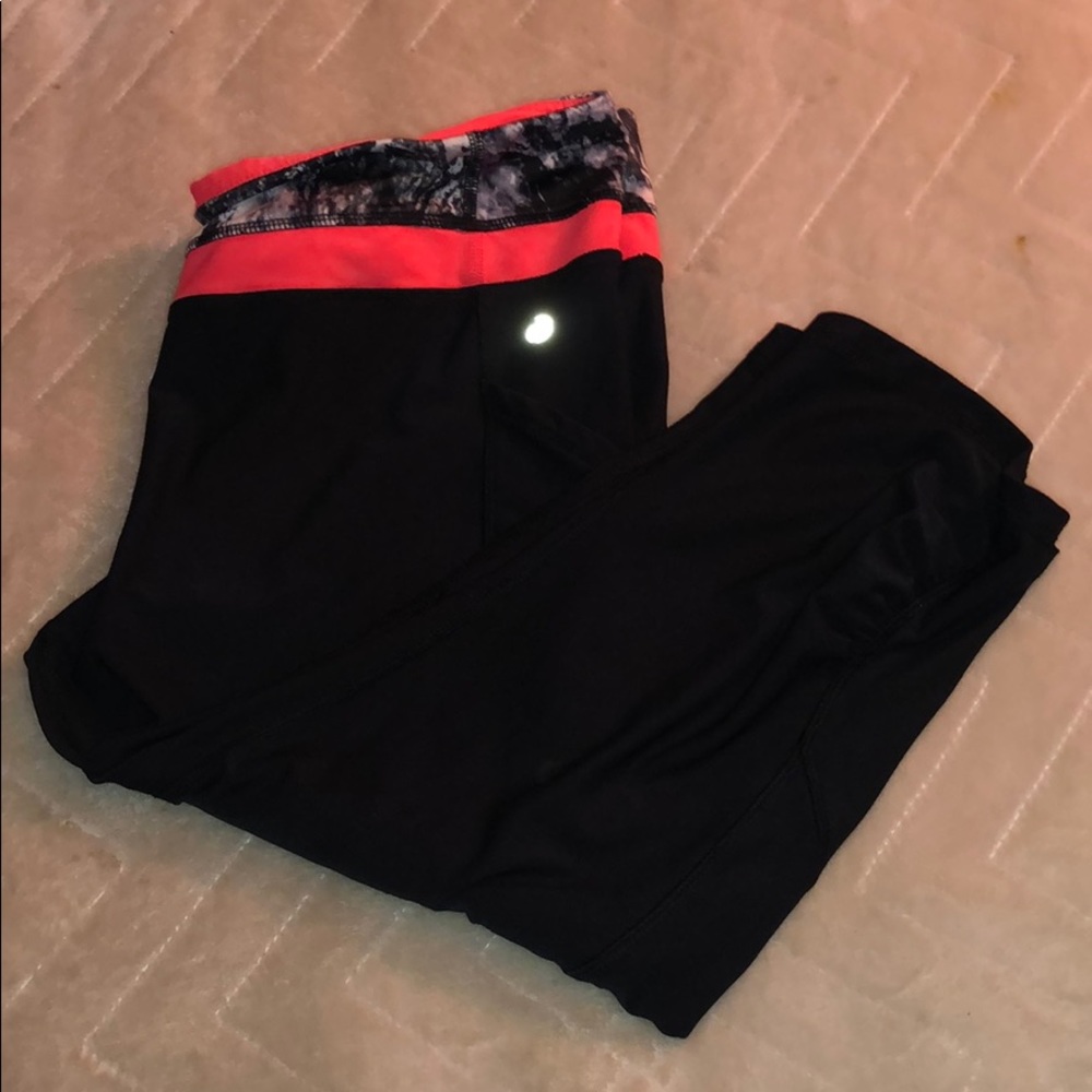 ATHLETIC LEGGINGS